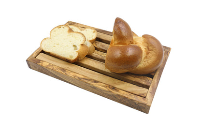 Rechteckiges Brotschneidebrett aus Olivenholz mit Krümelfänger
